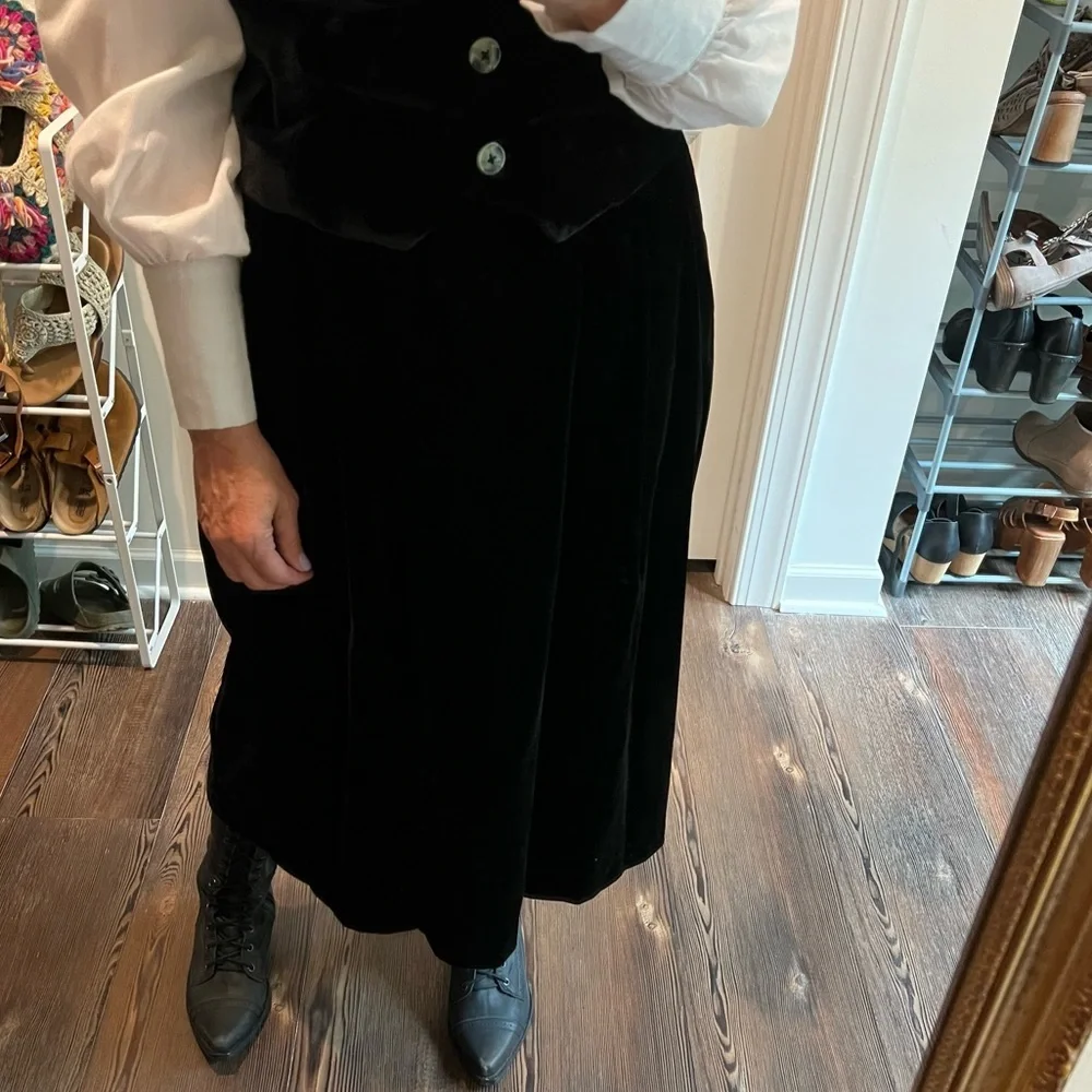 Vintage classic black